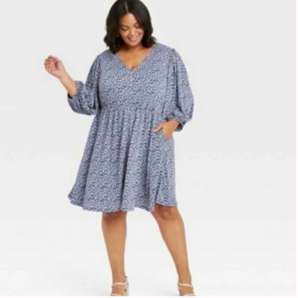 Ava & Viv Blue Floral V-Neck Tiered Dress